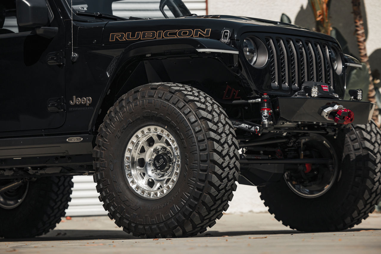 2020 Jeep Wrangler Rubicon - KMC MESA FORGED BEADLOCK - Machined